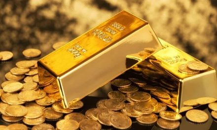 A big drop in the price of gold per tola in the country