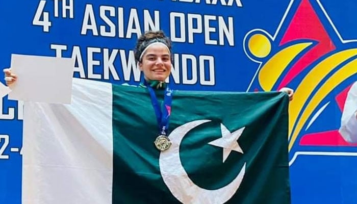 HEC women’s team won two medals in the Asian Open Taekwondo Championship