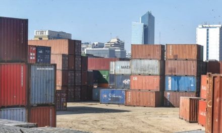 Demand of traders to release hundreds of containers of raw materials at ports