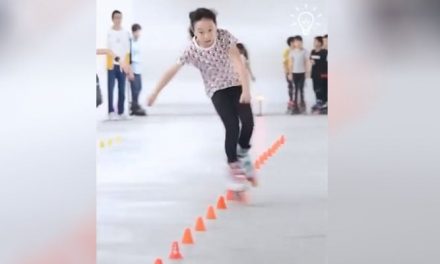 Amazing stunts of the expert skating girl
