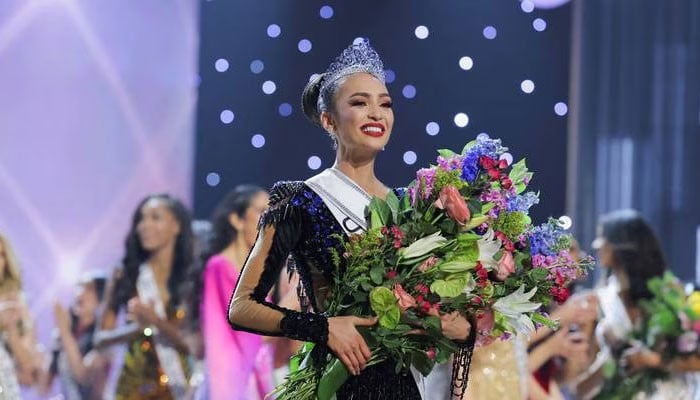 28-year-old Hasina succeeded in becoming ‘Miss Universe’