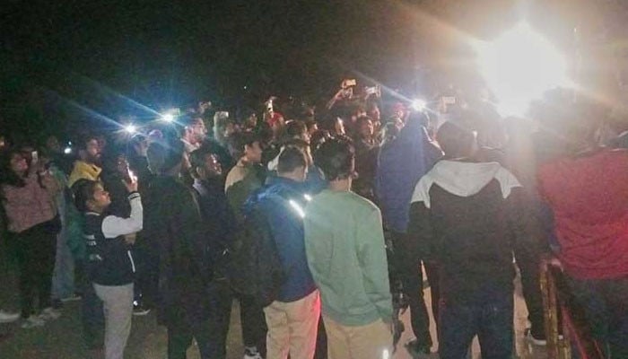Uproar at JNU over Gujarat riots and Modi-related dacoit ministerial showing