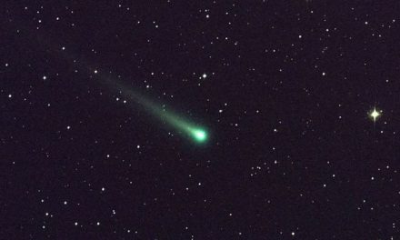 For the first time in 50 thousand years, you can see the green comet in the sky