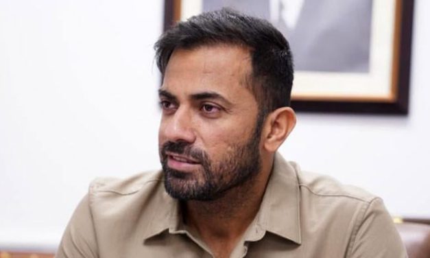 Wahab Riaz assumed the post of sports advisor, which national hero did he meet first?