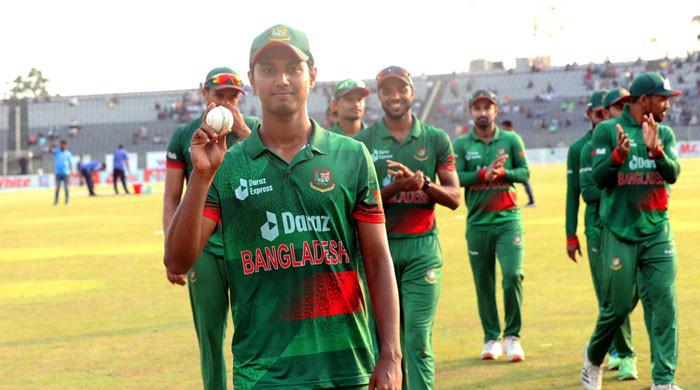 What feat did Bangladesh achieve for the first time in the One Day International?