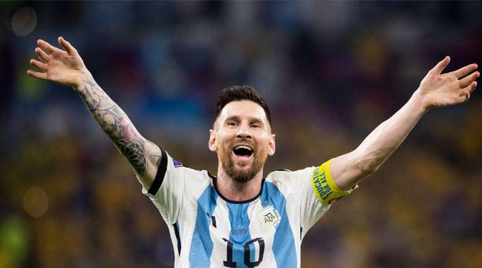 Lionel Messi achieved another honor after completing 800 goals