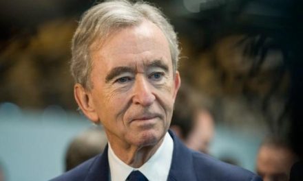Bernard Arnault became the third person in the world to become the owner of 200 billion dollars