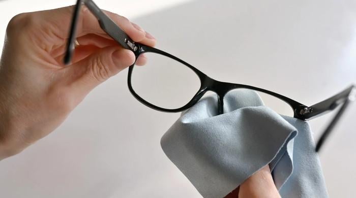 Learn the correct way to clean glasses