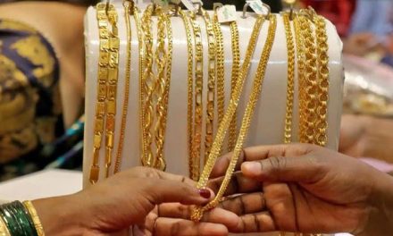 The price of gold per tola in the country reached an all-time high