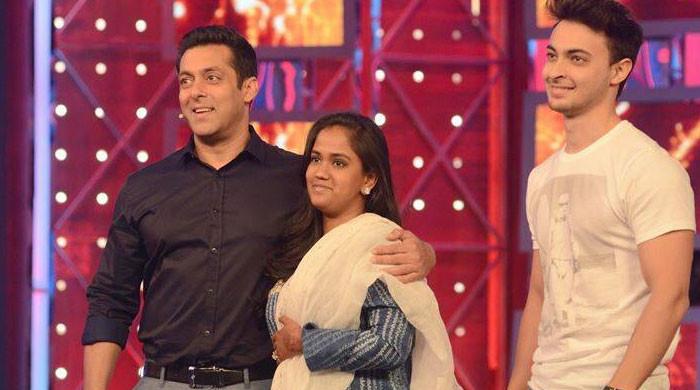 Jewelery worth lakhs of rupees stolen from Salman Khan’s sister’s house, employee arrested