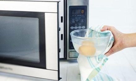 Following the Tik Tok trend, the woman found it expensive to boil eggs in the microwave
